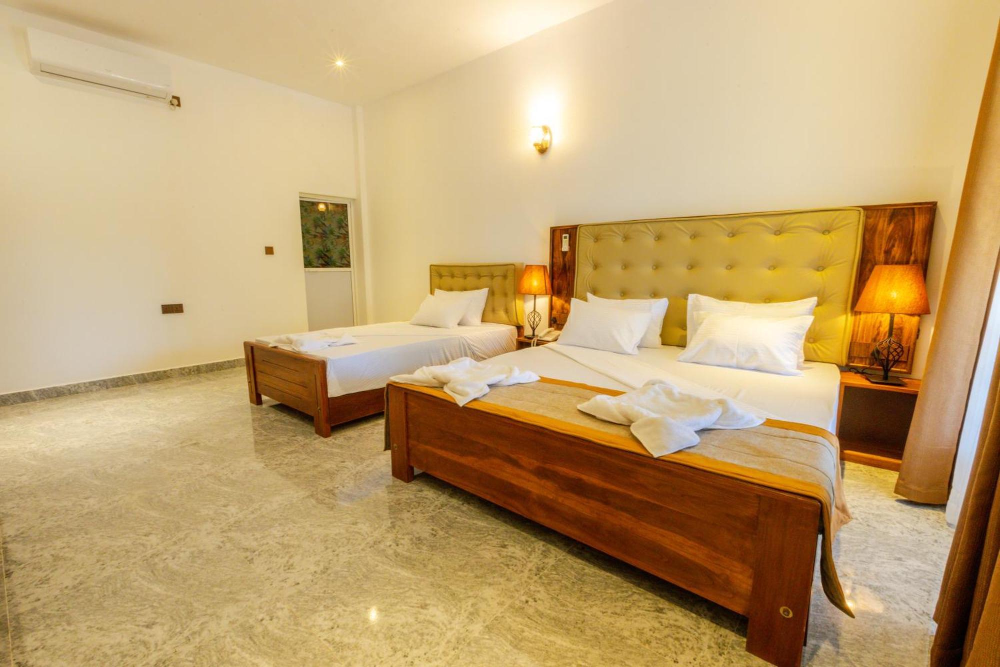 Elysia Sigiriya Hotel ดัมบูลลา ภายนอก รูปภาพ
