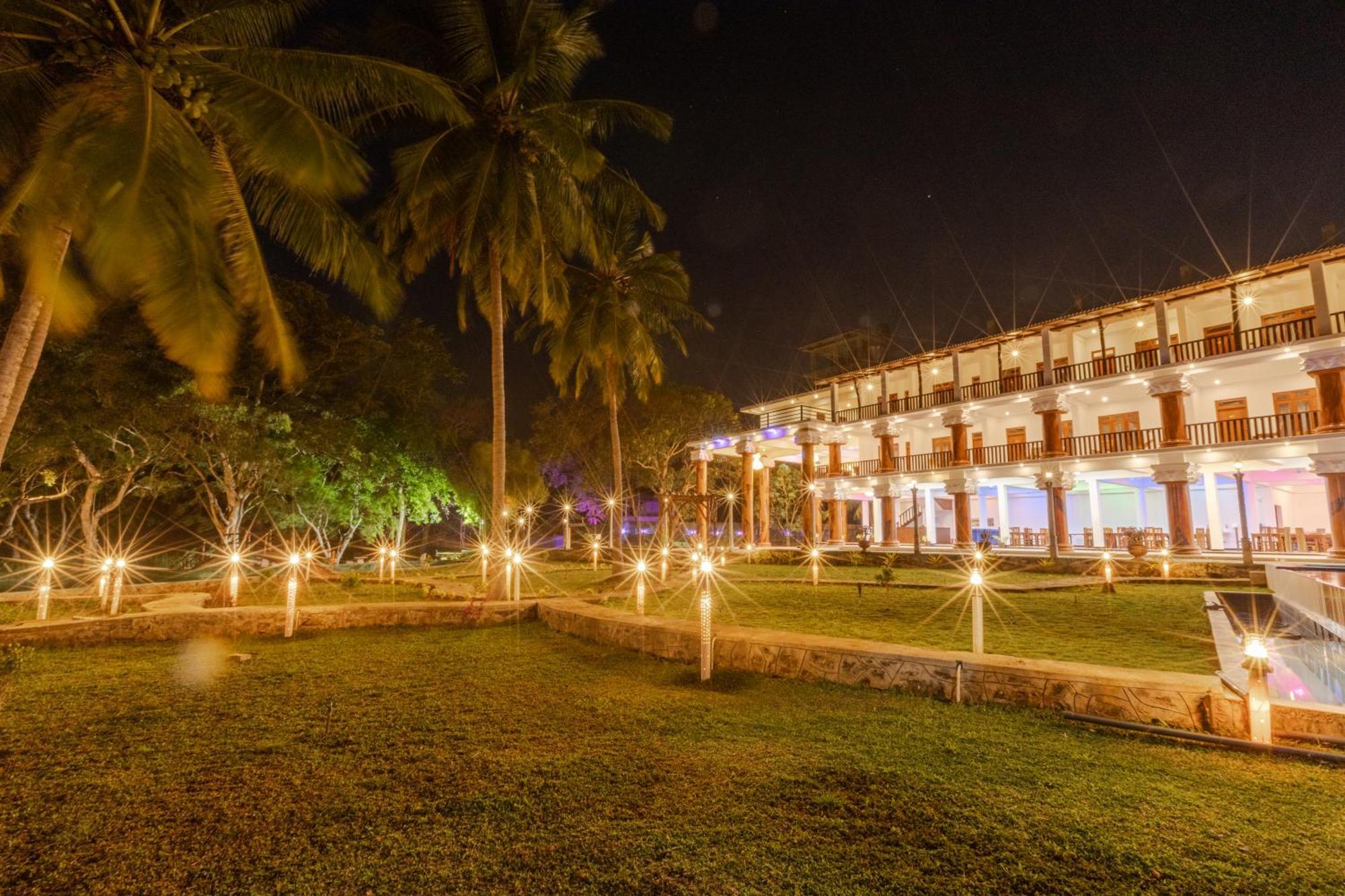 Elysia Sigiriya Hotel ดัมบูลลา ภายนอก รูปภาพ