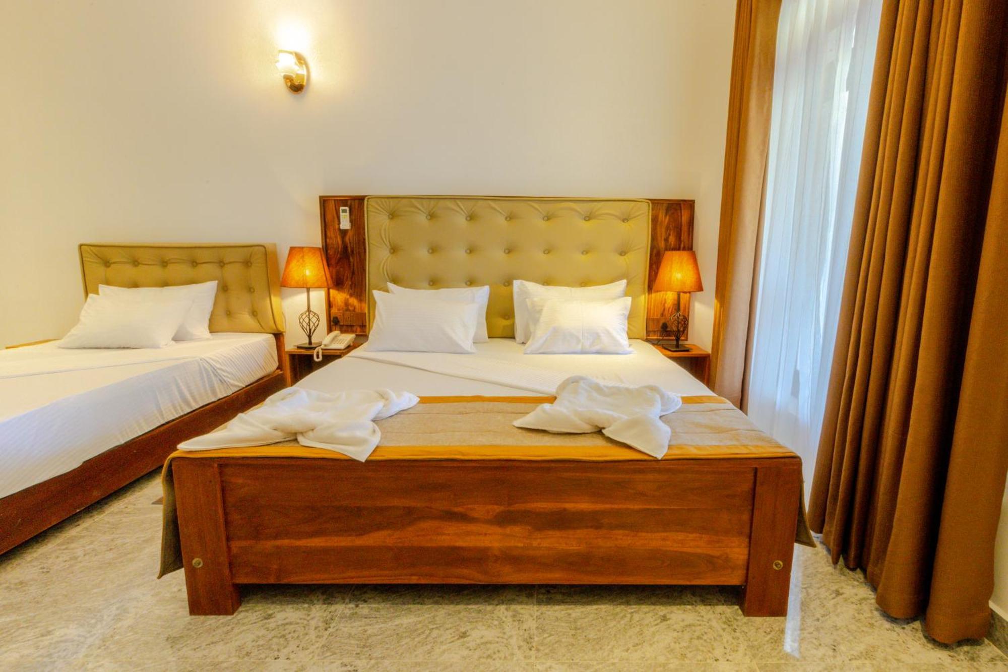Elysia Sigiriya Hotel ดัมบูลลา ภายนอก รูปภาพ